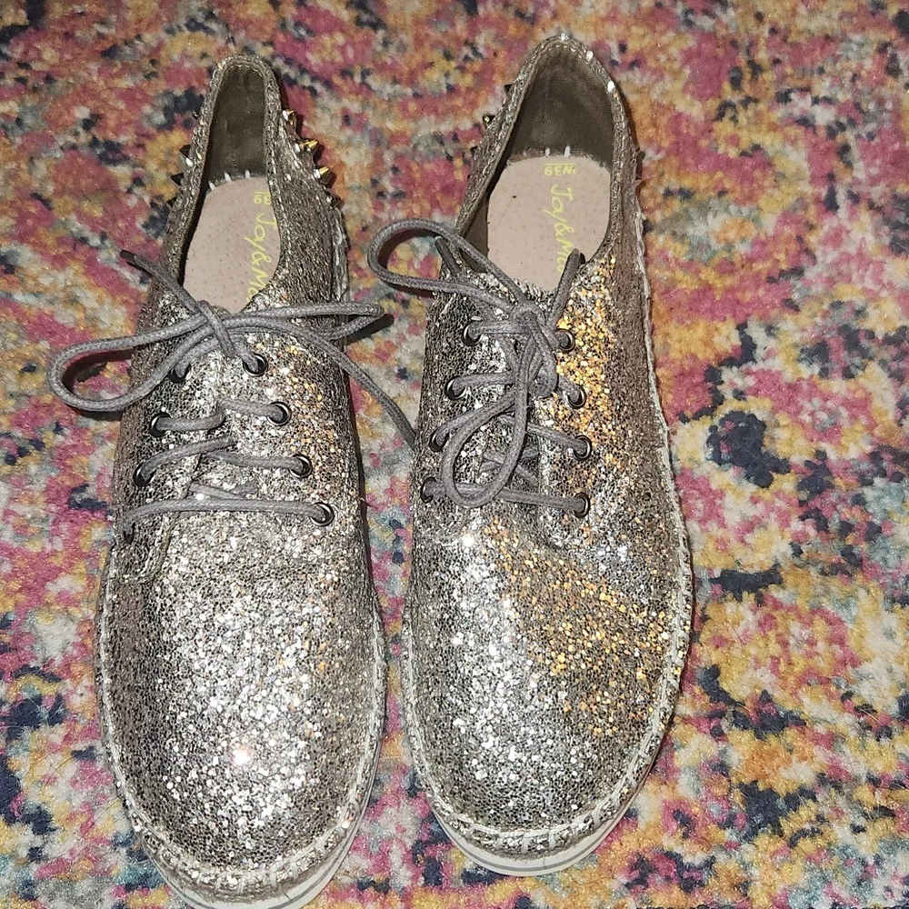 Joy & Mario Women’s silver Shiny loafers Casual Espadrilles size 39